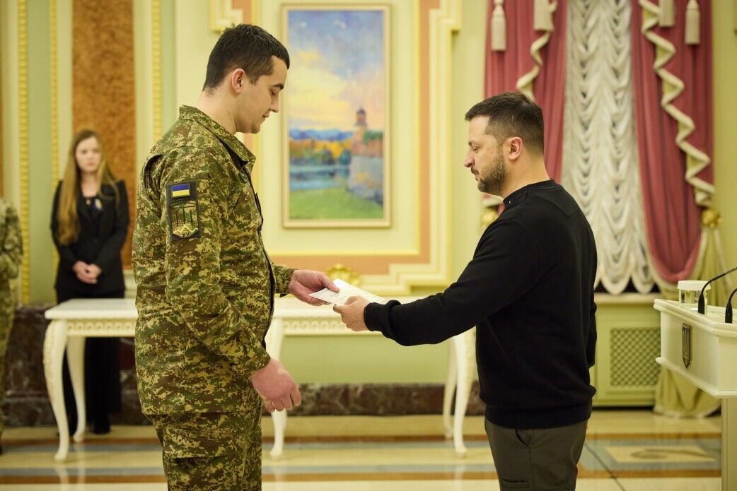 Зеленский: все, кому присвоено Героя Украины за время войны, гарантированно получат собственное жилье