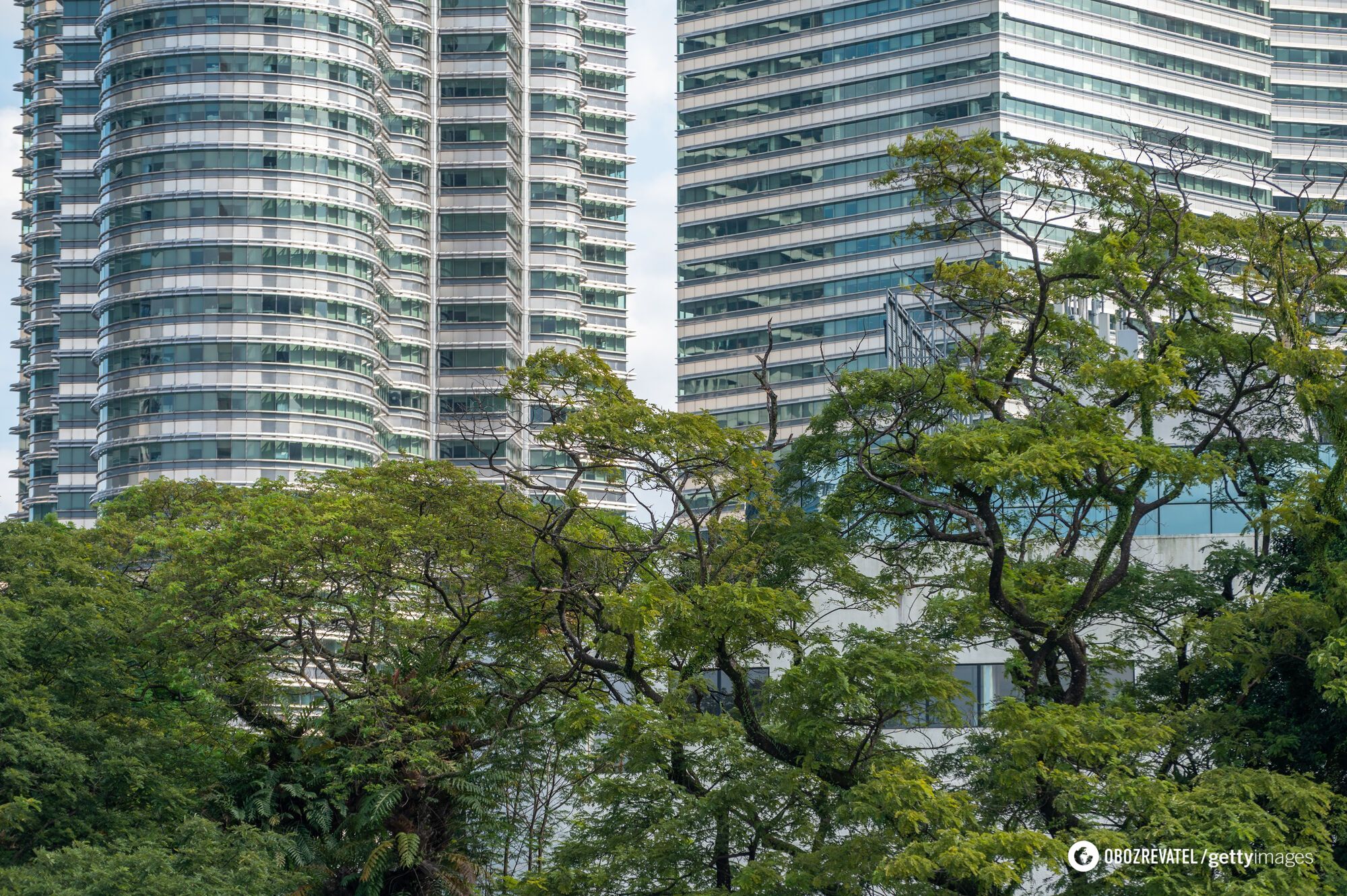 Как выглядит "город-призрак" в Малайзии, построенный китайцами, и почему никто не хочет покупать там жилье