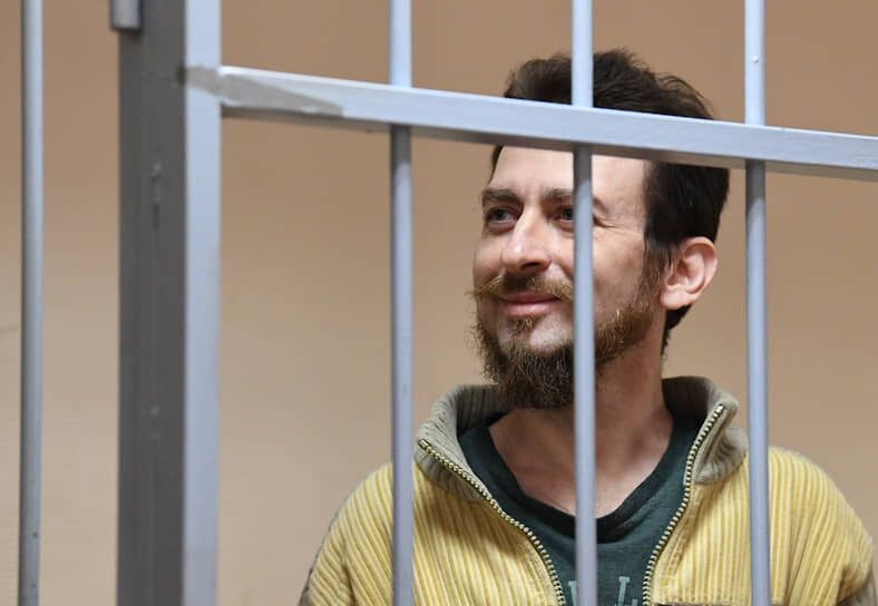 Осужденный за педофилию режиссер "Ералаша" уехал на войну в Украину, чтобы "ответить российским гадам"