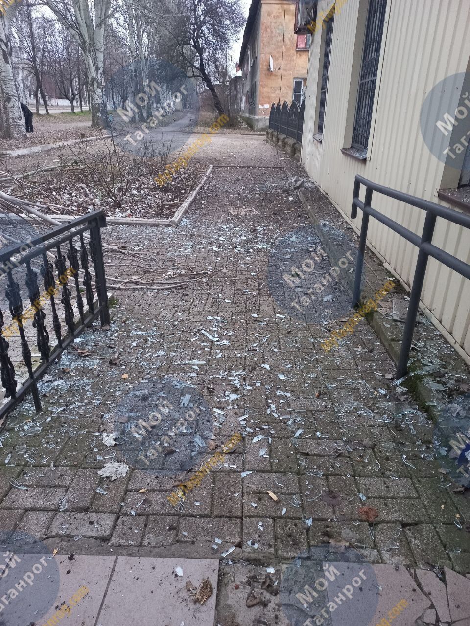 Аж вікна повилітали: у Таганрозі прогримів потужний вибух, у росіян істерика. Фото і відео
