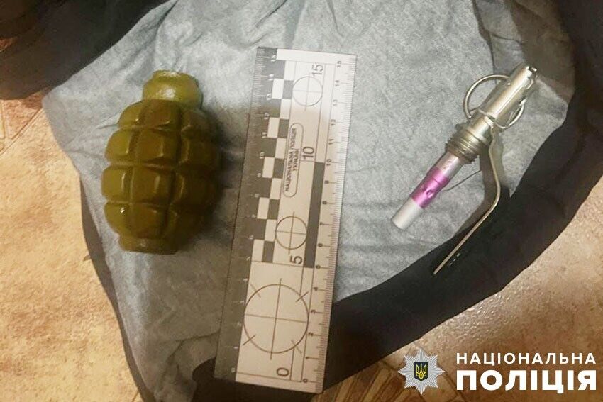 В Киеве мужчина решил разрешить конфликт с соседом с помощью гранаты. Подробности и фото