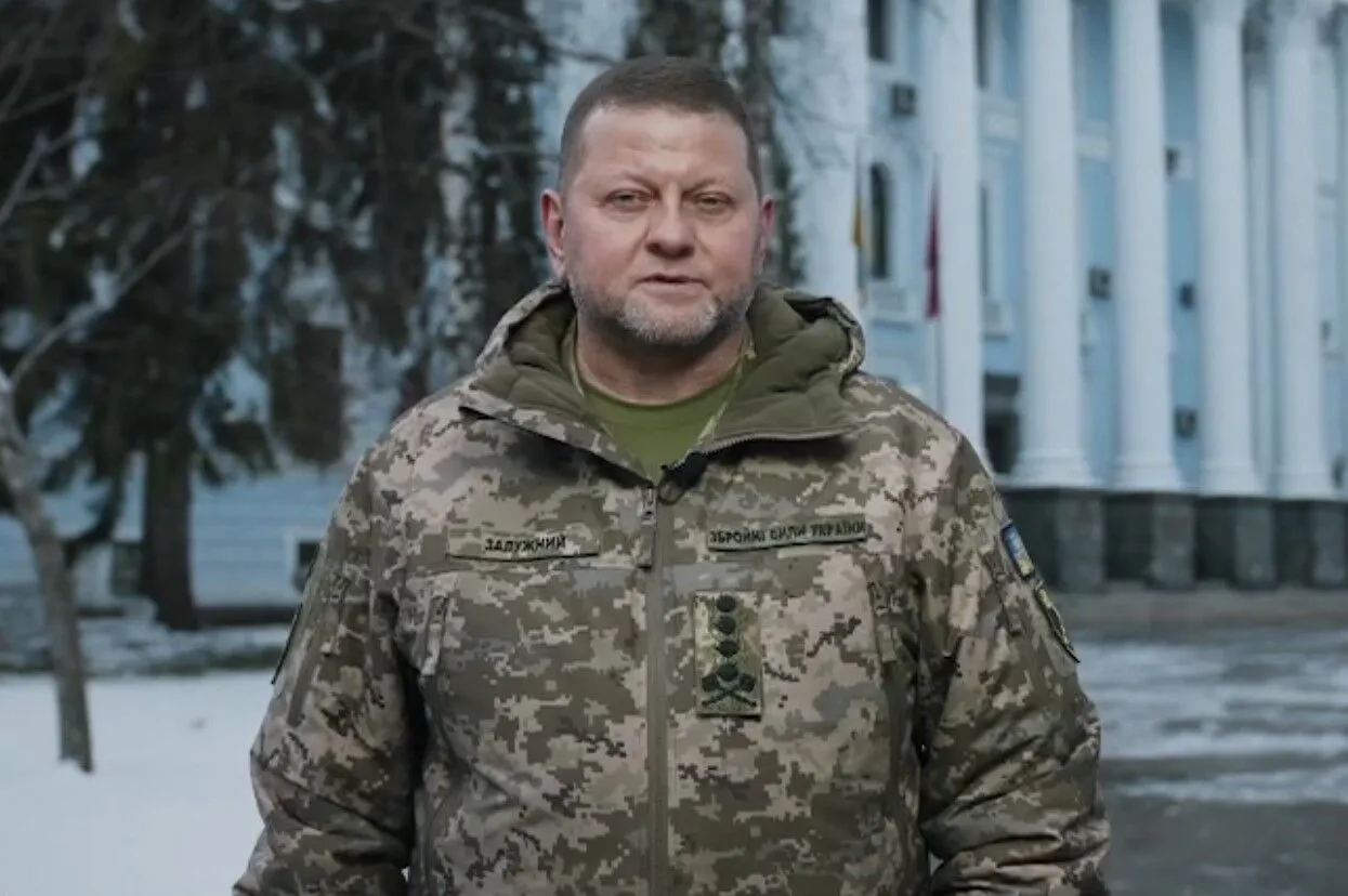 "Украина не сдается – благодаря вам": Залужный, Наев и Сырский поздравили украинских военных с Днем ВСУ