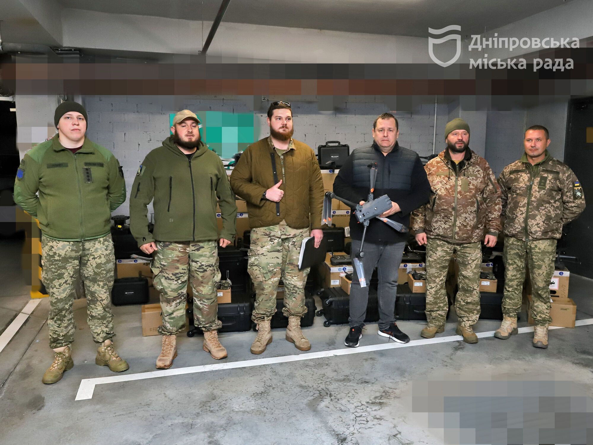 Военные получили от Днепра новую партию дронов и раций на 12 млн грн