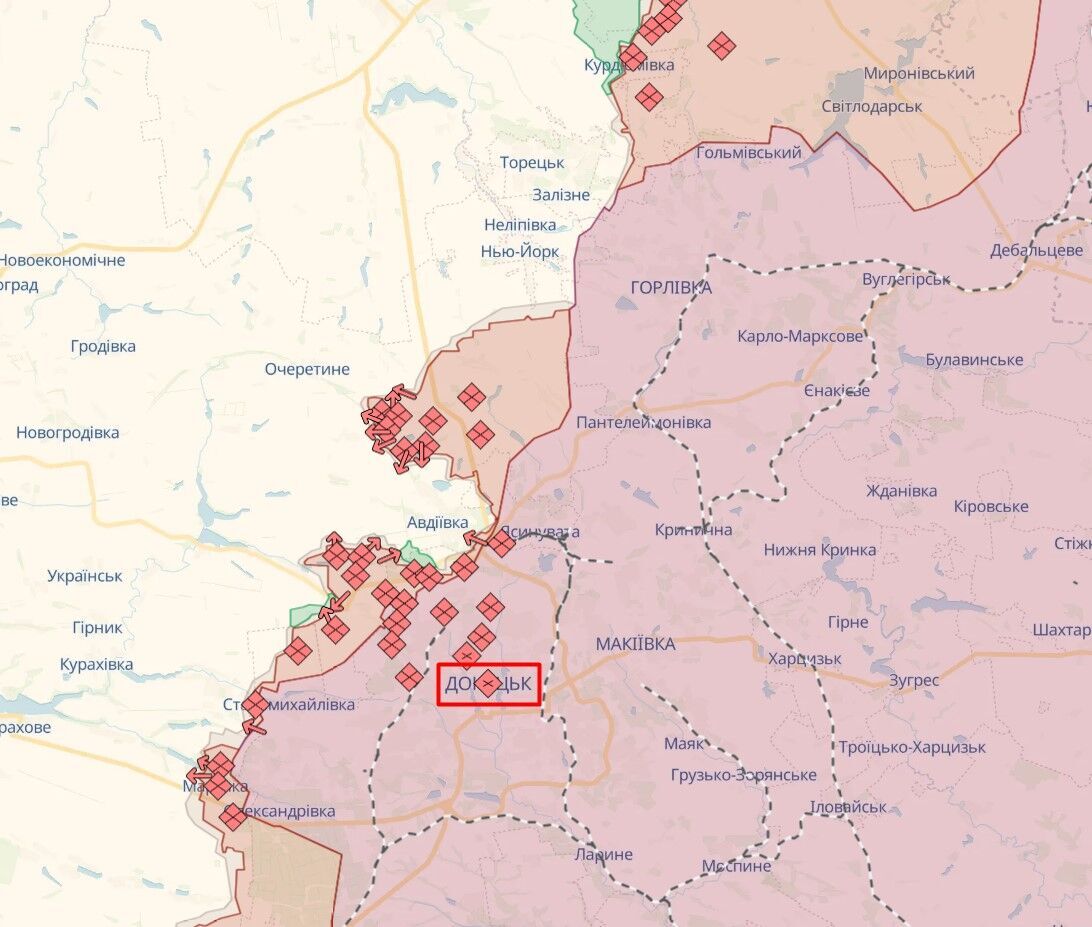 В окупованому Донецьку прогримів вибух, повідомляють про приліт по нафтобазі. Фото