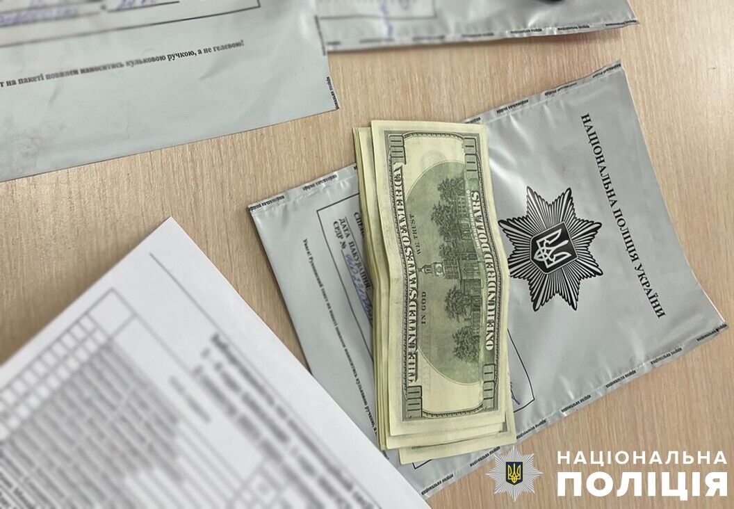 У Києві на хабарі затримали проректора вишу: обіцяв "допомогти" студентам. Фото