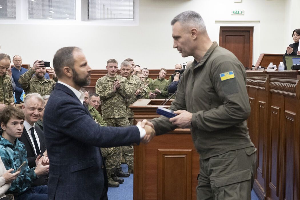 Понад 50 військових, волонтерів та громадських діячів отримали нагороди від Кличка