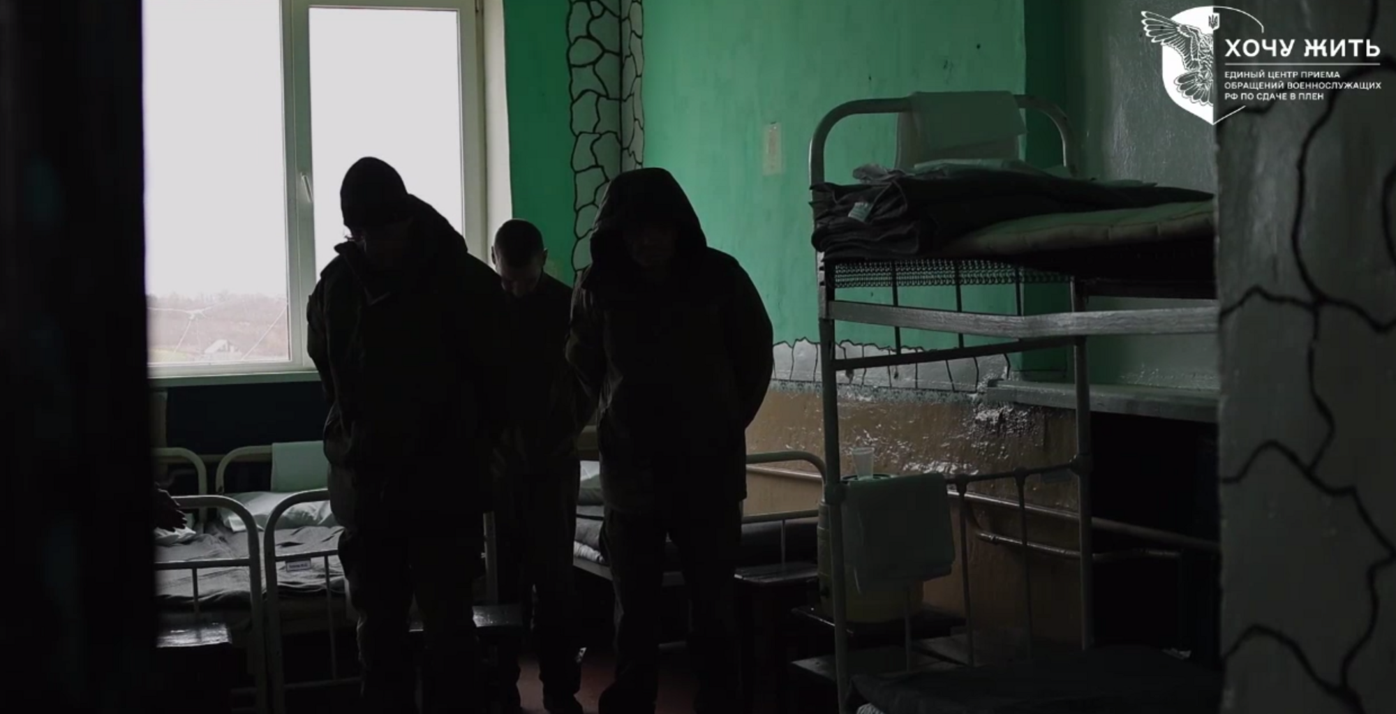 Расположен в глубоком тылу: в сети показали, как выглядит новый лагерь для пленных оккупантов в Украине. Видео