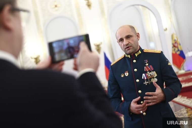 СБУ сообщила о подозрении соратнику террориста Моторолы, получившему из рук Путина награду