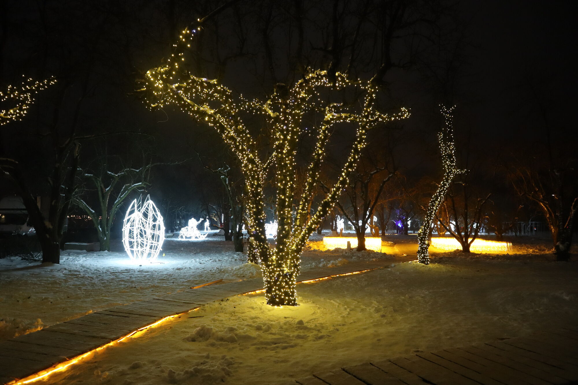 Де шукати новорічні дива: у Києві на ВДНГ відкриють казкові різдвяні локації