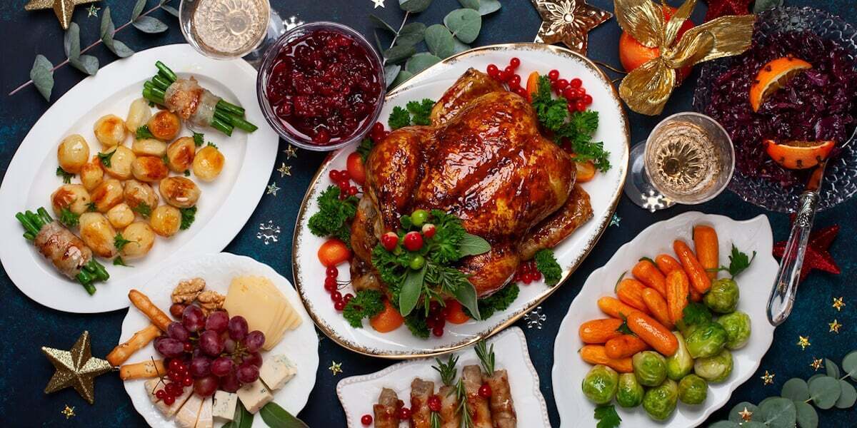 Від тортеліні до посоле: що їдять у різних країнах світу на Різдво