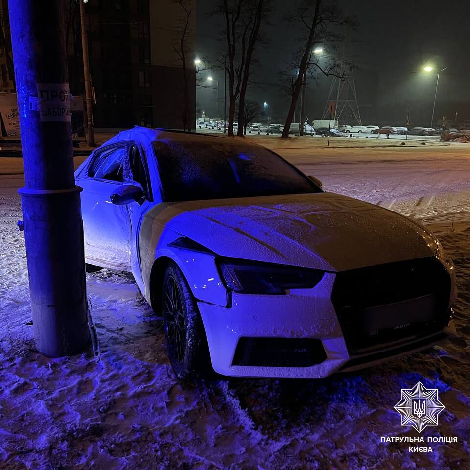 В Киеве 22-летнему водителю выписали штрафов более чем на 72 тыс. гривен. Фото