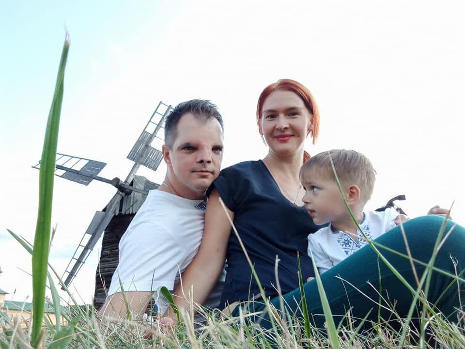 ''Стою з лопатою – і починається обстріл із ''Градів'': спортивний журналіст розповів про службу в полку спецпризначення