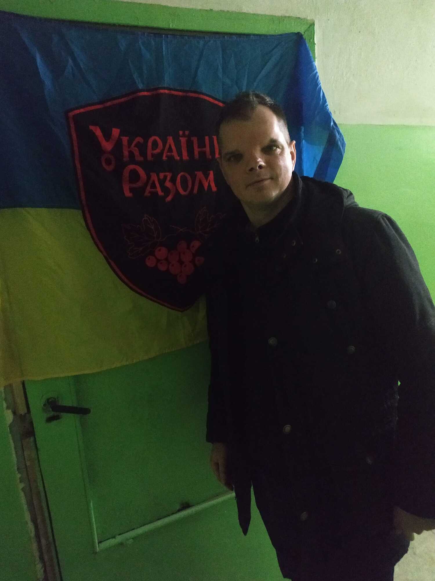 ''Стою з лопатою – і починається обстріл із ''Градів'': спортивний журналіст розповів про службу в полку спецпризначення
