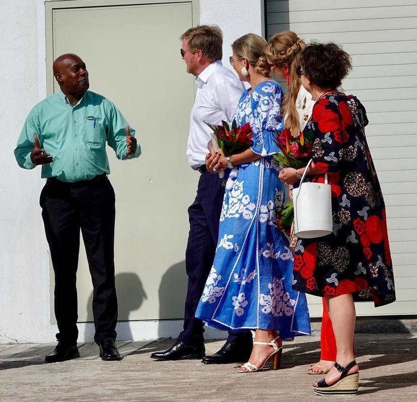 Королева Нидерландов во время официального визита на Карибы надела вышиванку украинского бренда. Фото 