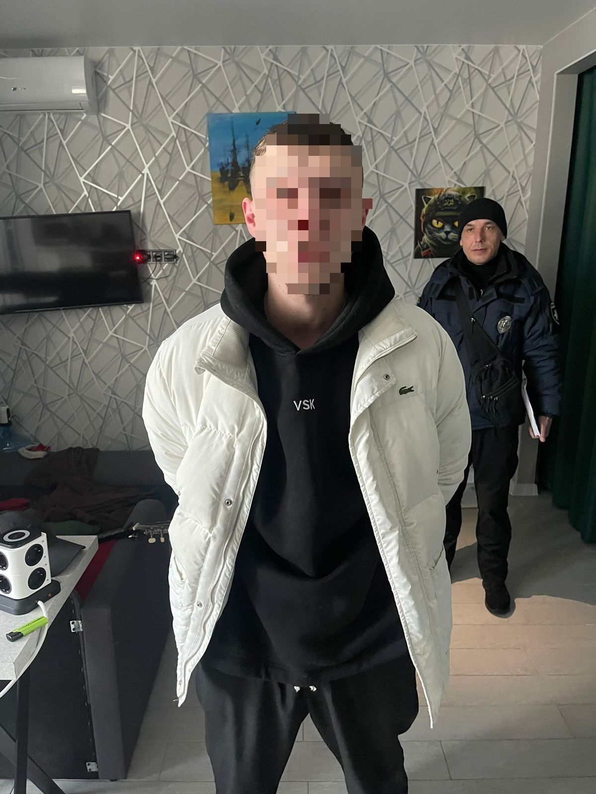 В Киеве задержан мужчина, который угрожал взорвать гранатой собственную квартиру. Фото