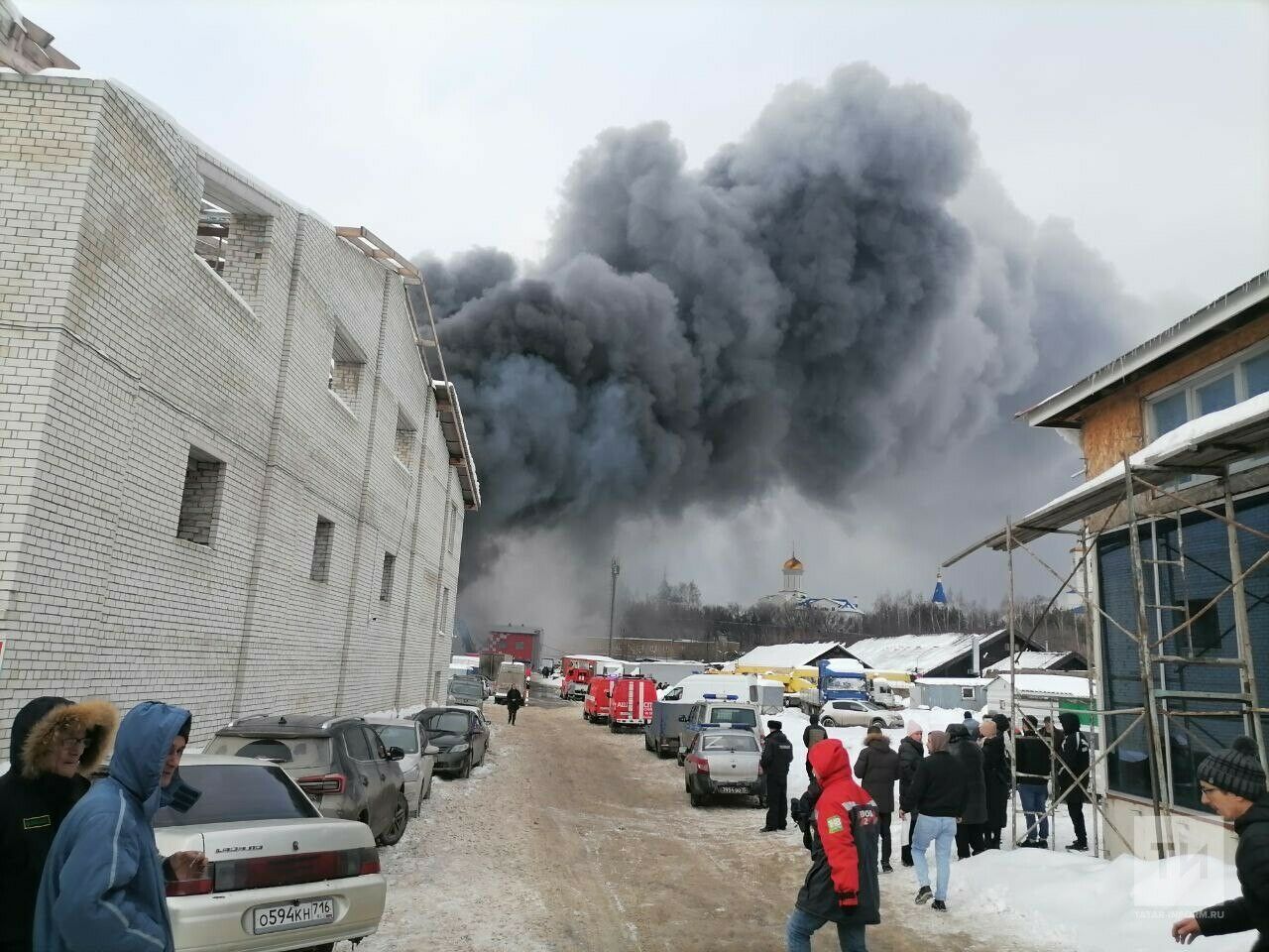 У Казані спалахнула потужна пожежа, піднялася стіна чорного диму. Відео