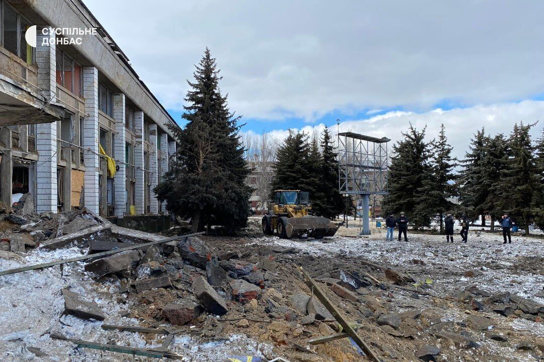 Зруйнований Палац культури у Костянтинівці