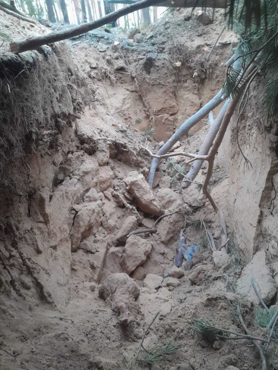 Поет-воїн Полежака, який став найсексуальнішим діячем культури, потрапив під обстріл: прилетіло за 50 см від голови