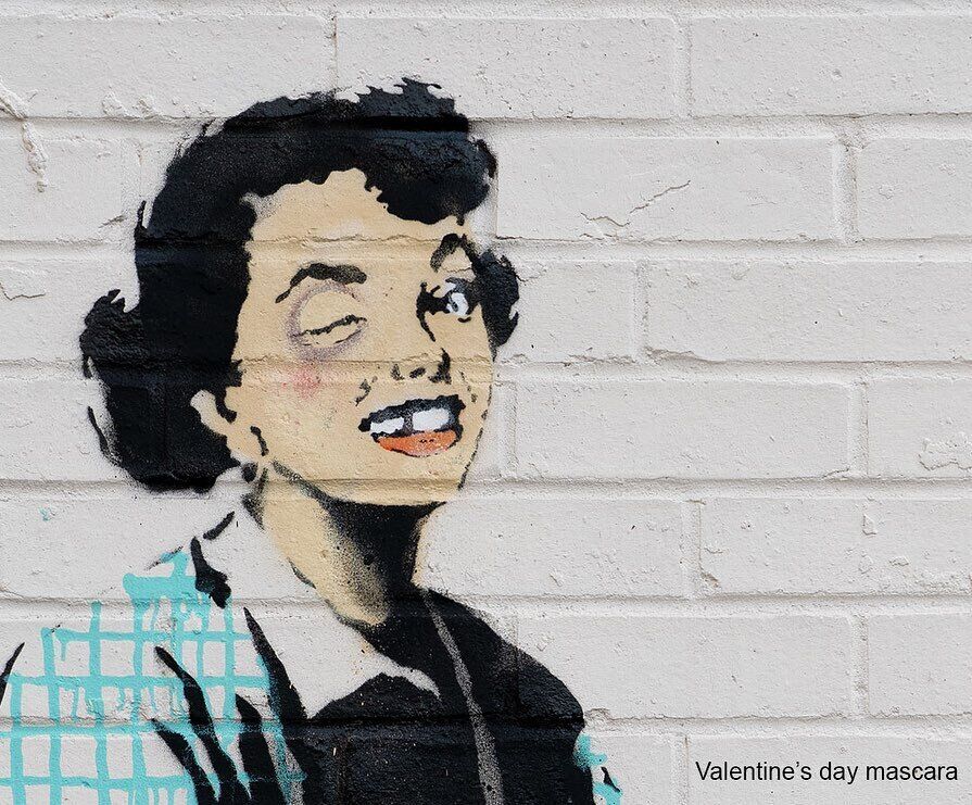 Бенксі створив нове графіті до Дня закоханих, яке присвятив темі домашнього насильства. Фото 