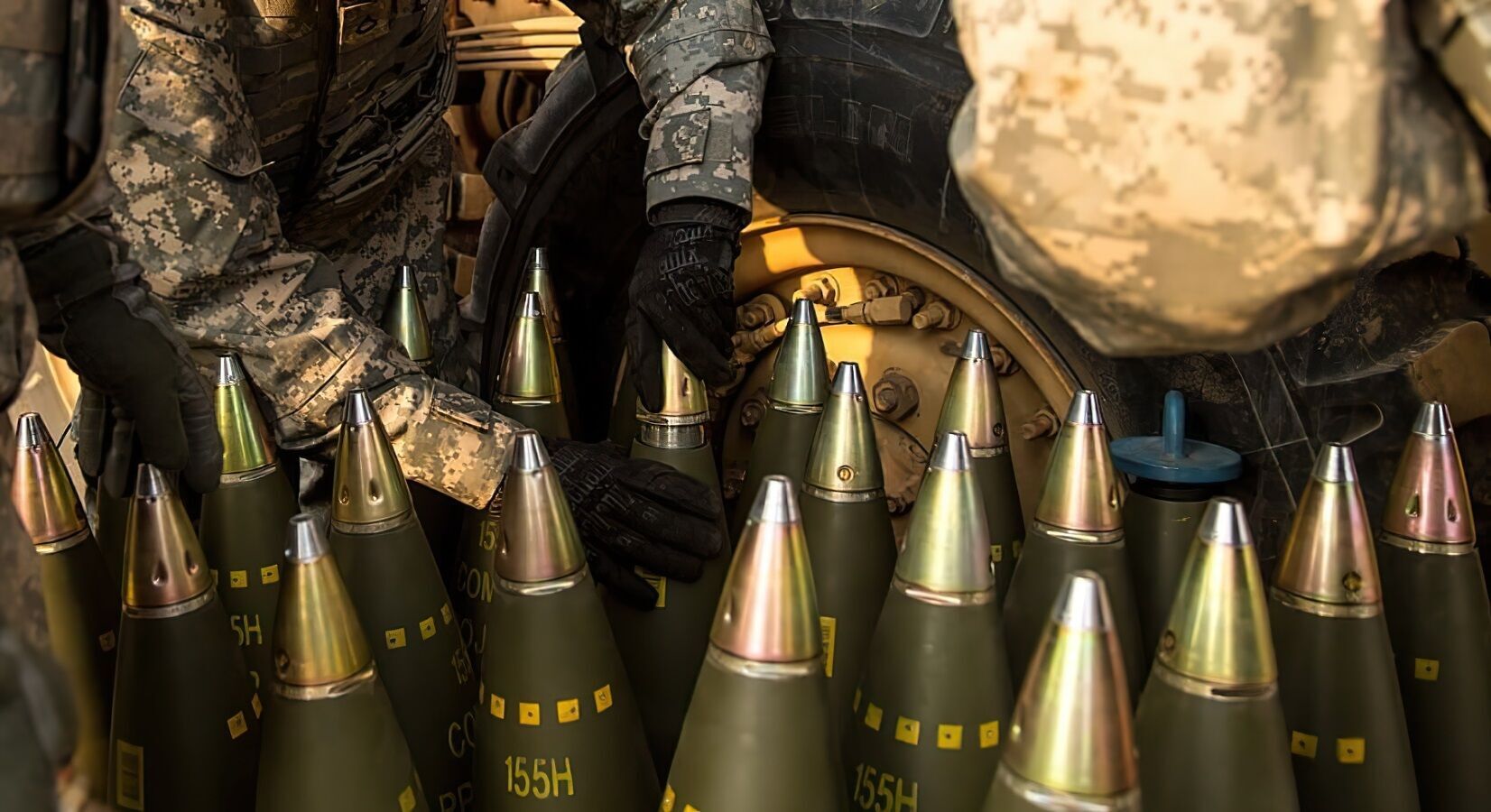Країни НАТО наростять виробництво 155-мм артилерійських снарядів, щоб допомогти Україні у війні з РФ, – Столтенберг