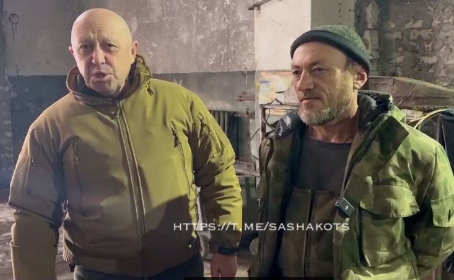 Пригожин показал очередную серию шоу "Зек и кувалда": пока живой "вагнеровец" рассказал об украинском плене. Видео