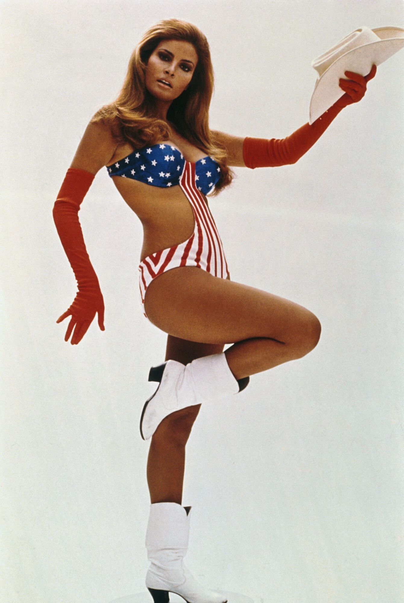 Померла секс-символ 70-х Ракель Велч. Найгарячіші фото зірки Playboy