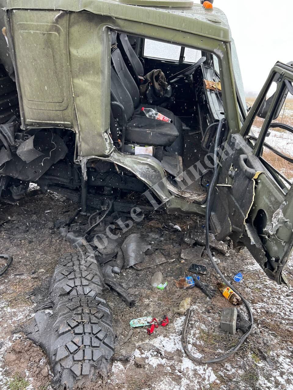 В Брянской области КАМАЗ с военными взорвался на собственной мине: водитель решил сократить путь. Фото