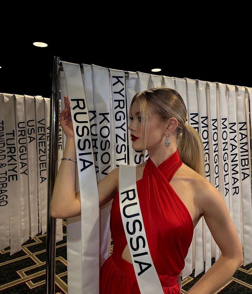 "Не хотіли стояти поруч": росіянка Ліннікова зізналася, що на "Міс Всесвіт" у неї був нервовий зрив через звинувачення