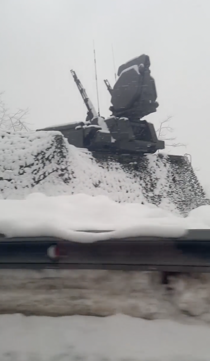 В России разместили системы ПВО на курорте возле Сочи, где Путин катается на лыжах. Видео