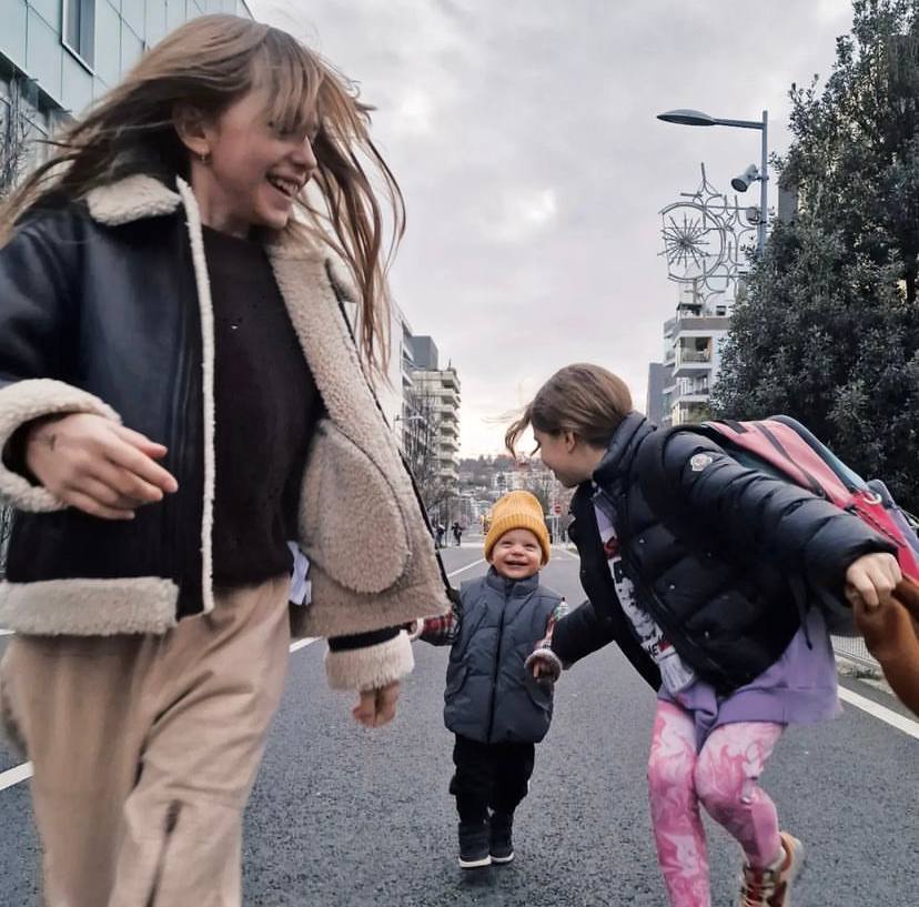 Показала красномовний жест: Анатолій Анатоліч розповів про конфлікт доньки з однокласником із Росії