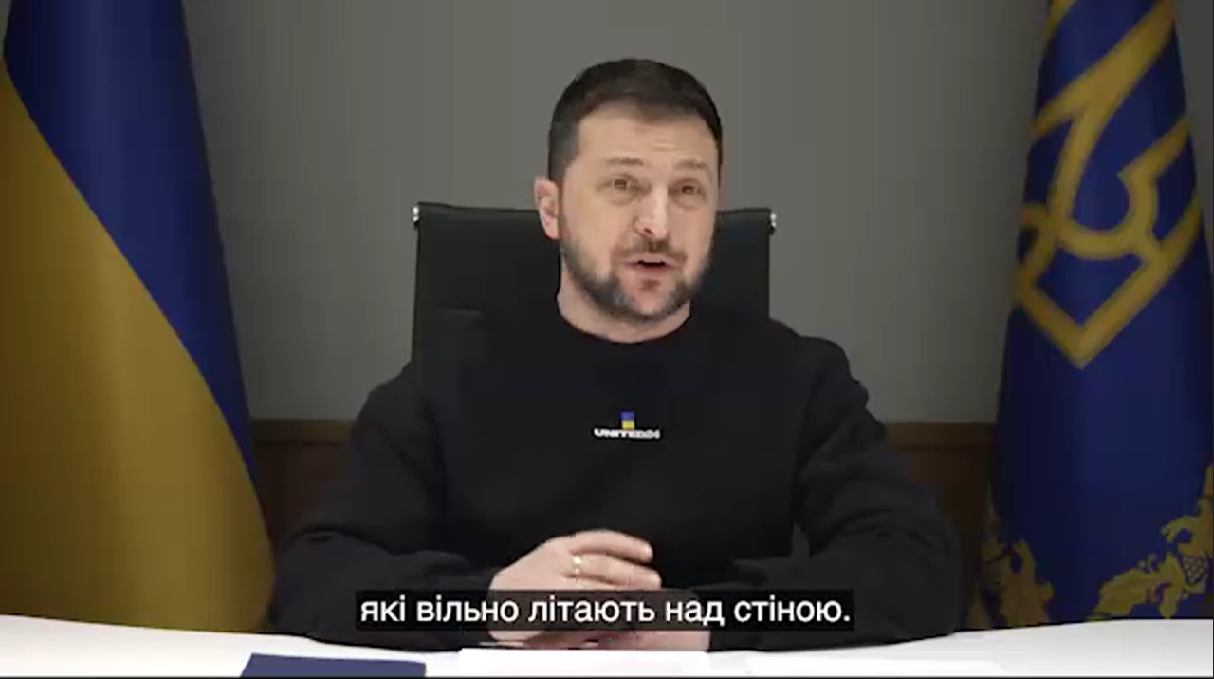 Культура і кіно можуть бути поза політикою, якщо це не політика агресії: Зеленський виступив на відкритті Берлінале. Відео  