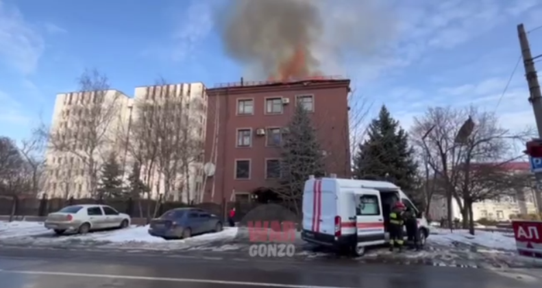 В Донецке произошла мощная ''бавовна'': попали в здание прокуратуры. Видео