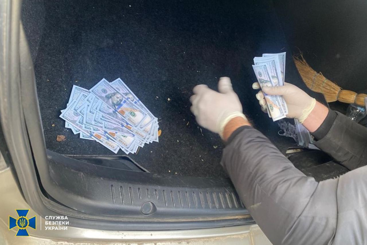 В Одесской ОВА прошли обыски: стало известно о задержании чиновника, требовавшего деньги с предпринимателей