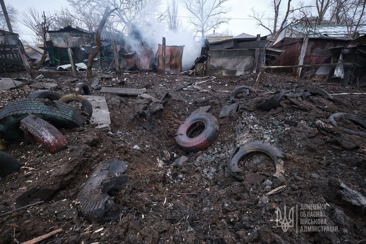 Окупанти знову завдали удару по житлових кварталах Краматорська: поранено п'ятьох людей. Фото