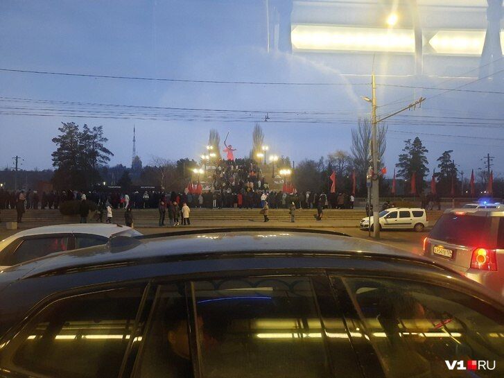 В Волгограде перед приездом Путина появились ''потемкинские деревни'', выловили бездомных собак и отключили интернет. Фото
