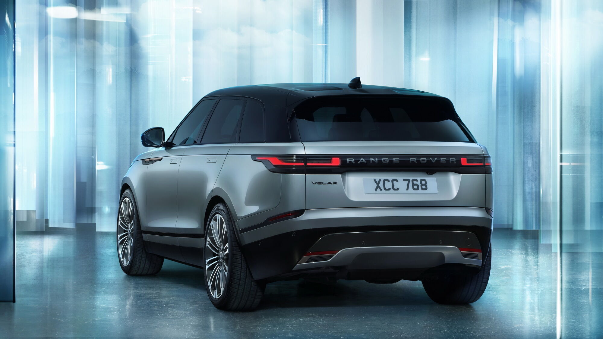 Оновлений Range Rover Velar вперше побачили у TikTok