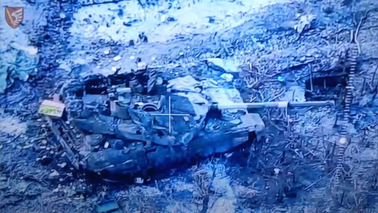Оккупанты хотели устроили прорыв, но все пошло не по плану: украинские десантники уничтожили вражеский Т-90. Видео