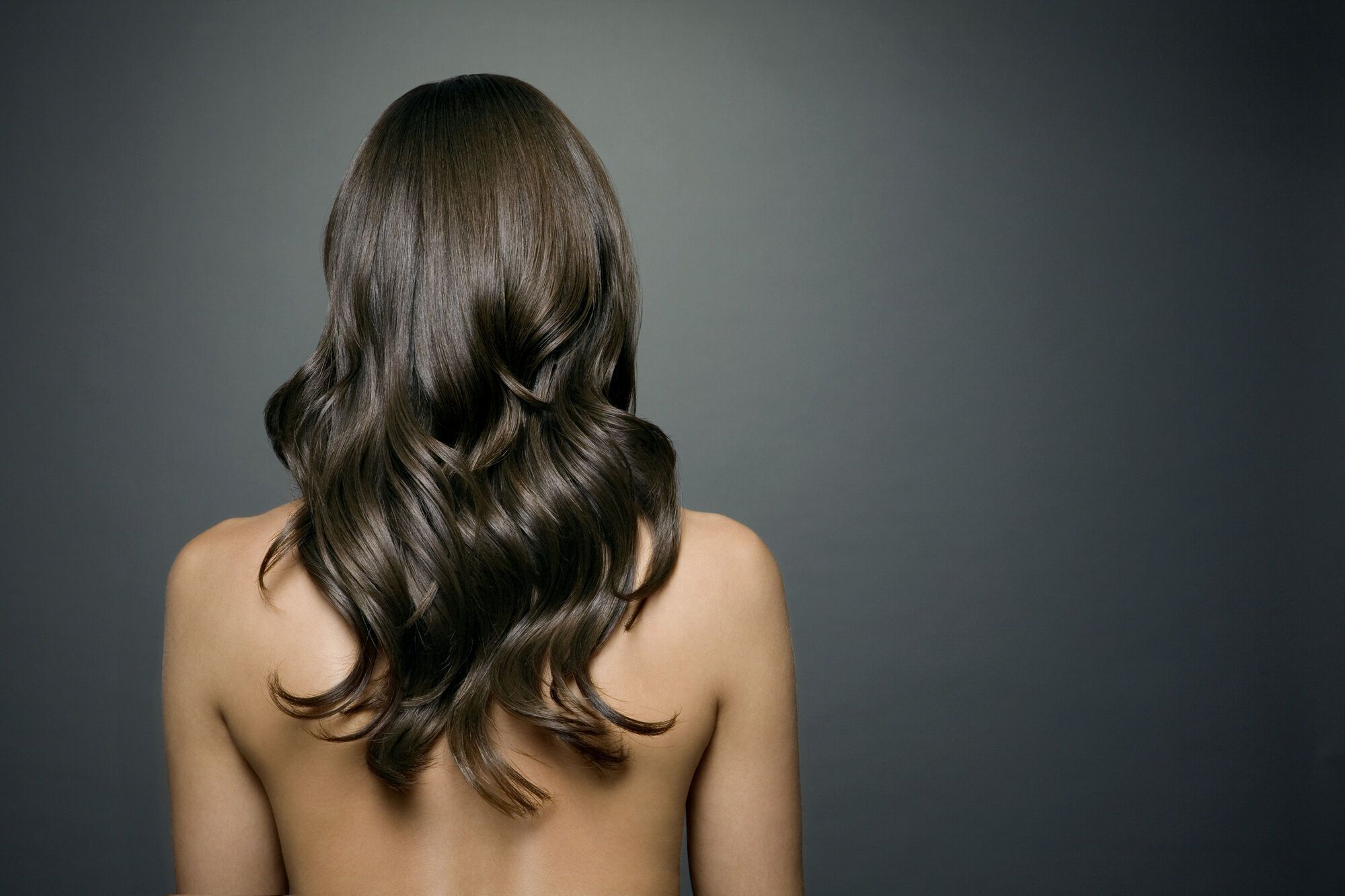 Добавят объем и придадут образу изысканности: пять лучших причесок для тонких волос. Фото 