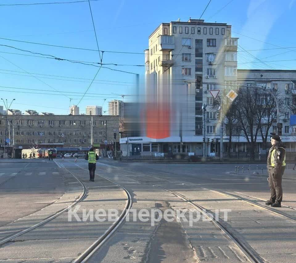 В Киеве 20 февраля зафиксировали большие пробки: где не проехать. Фото и видео