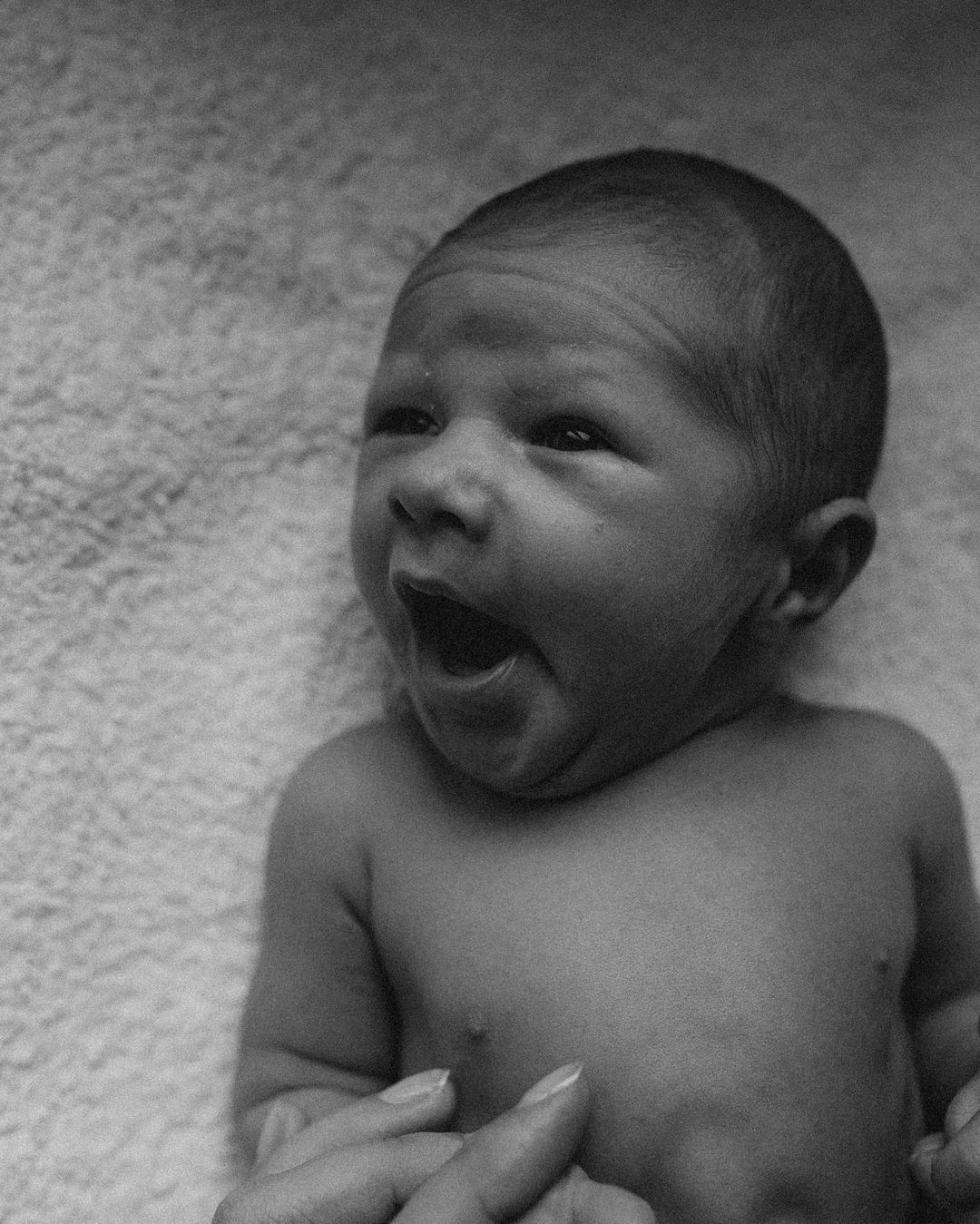 Звезда "Папика" Рыбак впервые показала 1-месячного сына и рассекретила его имя