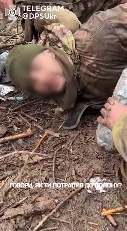 Украинские пограничники отбили вражескую атаку под Бахмутом и взяли в плен "вагнеровца": у захватчиков много "200-х". Видео