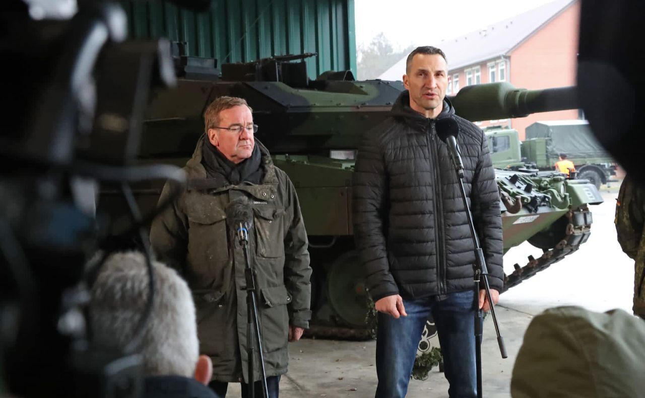 Володимир Кличко разом із Борисом Пісторіусом відвідав бійців ЗСУ на навчаннях у Німеччині