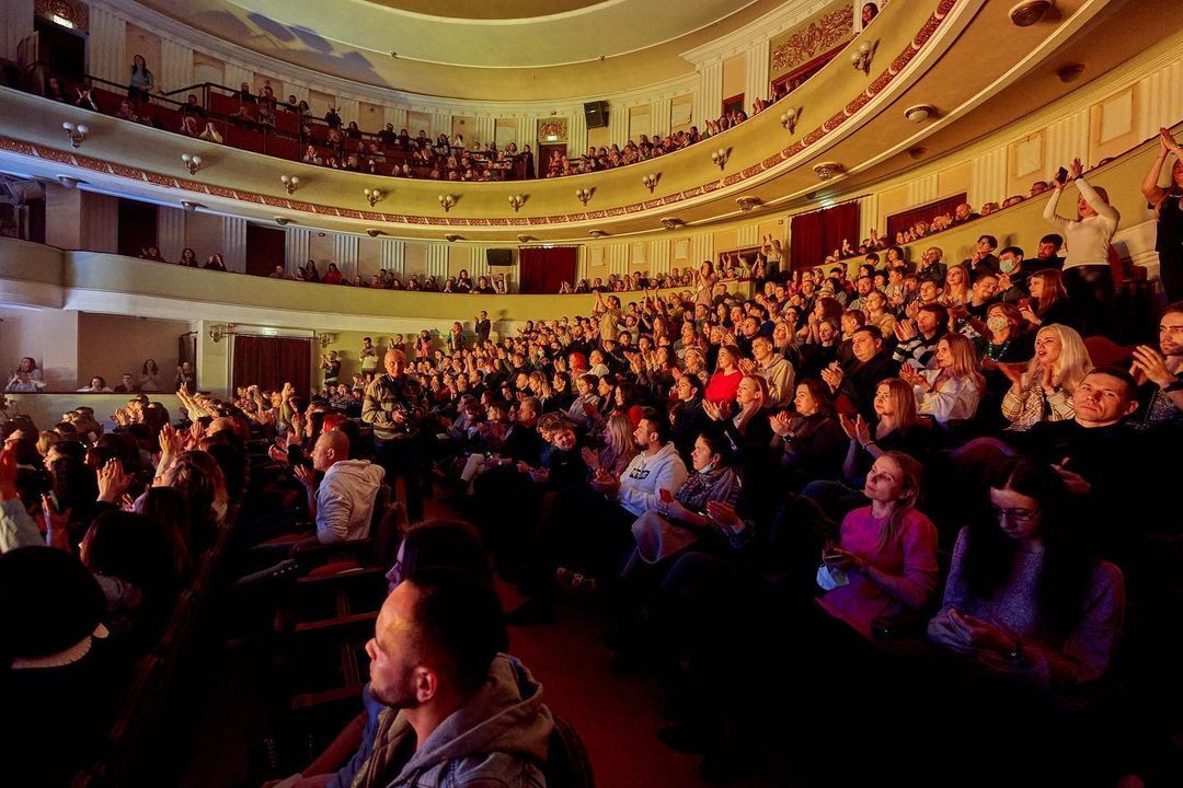 "Последний концерт в Драмтеатре": группа "Бумбокс" растрогала фанов ностальгией по Мариуполю. Фото