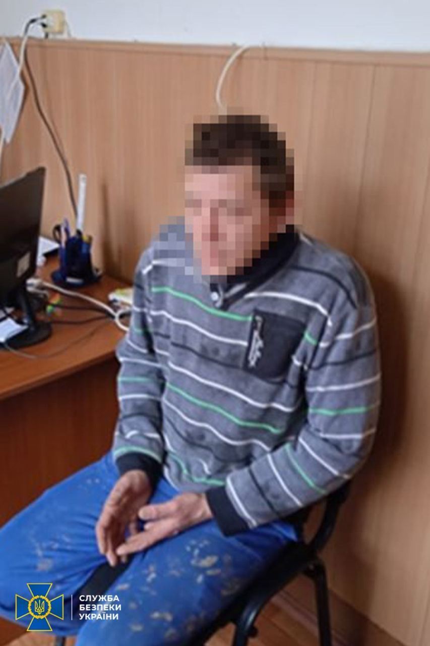 СБУ затримала на Одещині російського агента, який розвідував позиції ППО поблизу Чорного моря. Фото