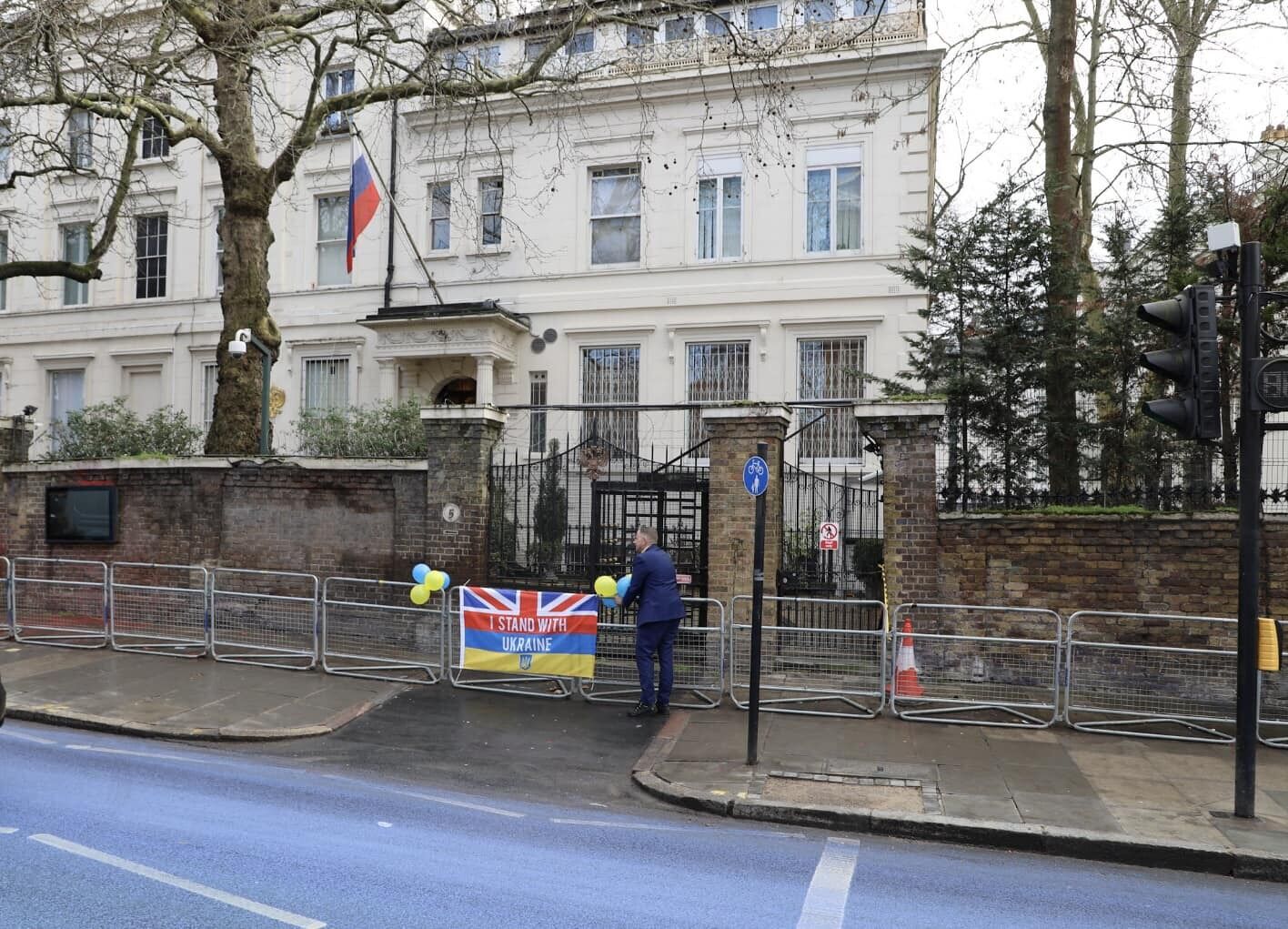 В Лондоні з’явилася вулиця на честь України: це нова адреса посольства РФ. Фото  