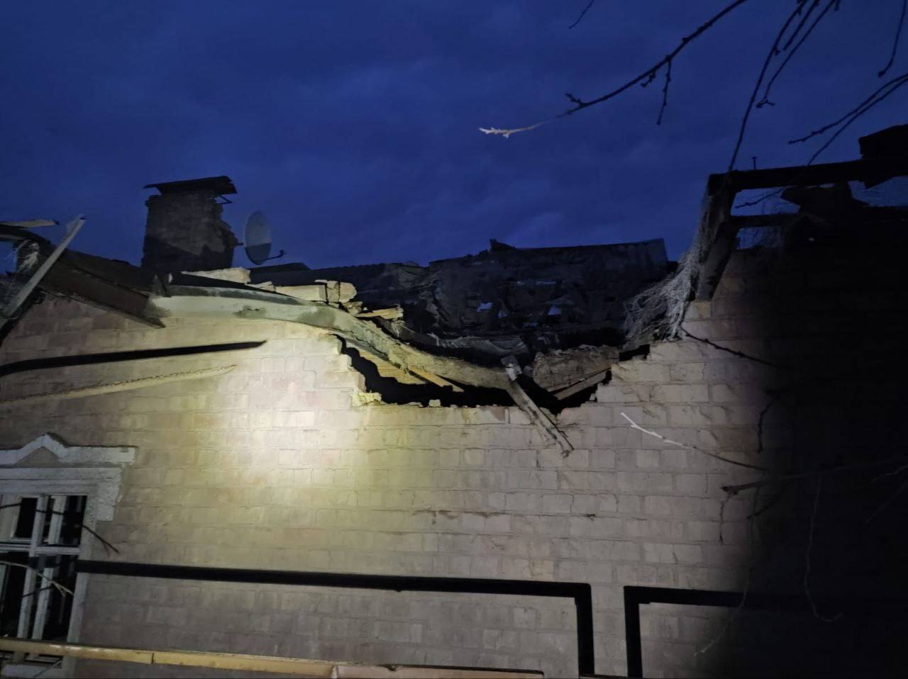 "Ужасная ночь": оккупанты устроили мощный обстрел Днепропетровщины, есть значительные разрушения. Фото