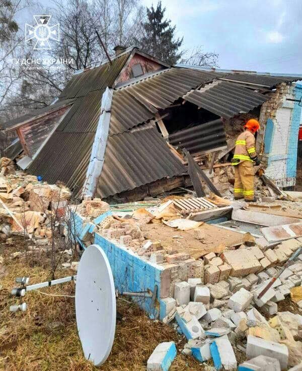 На Київщині вибух газу знищив приватний будинок: є постраждалий. Фото