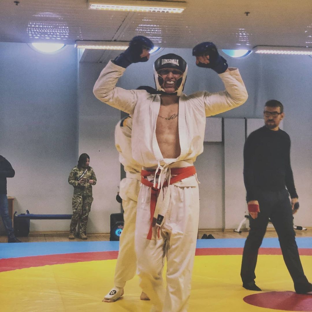 "Ішов під кулями до друга": боєць "Азова" відмовився від чемпіонату світу і прорвався в оточений Маріуполь
