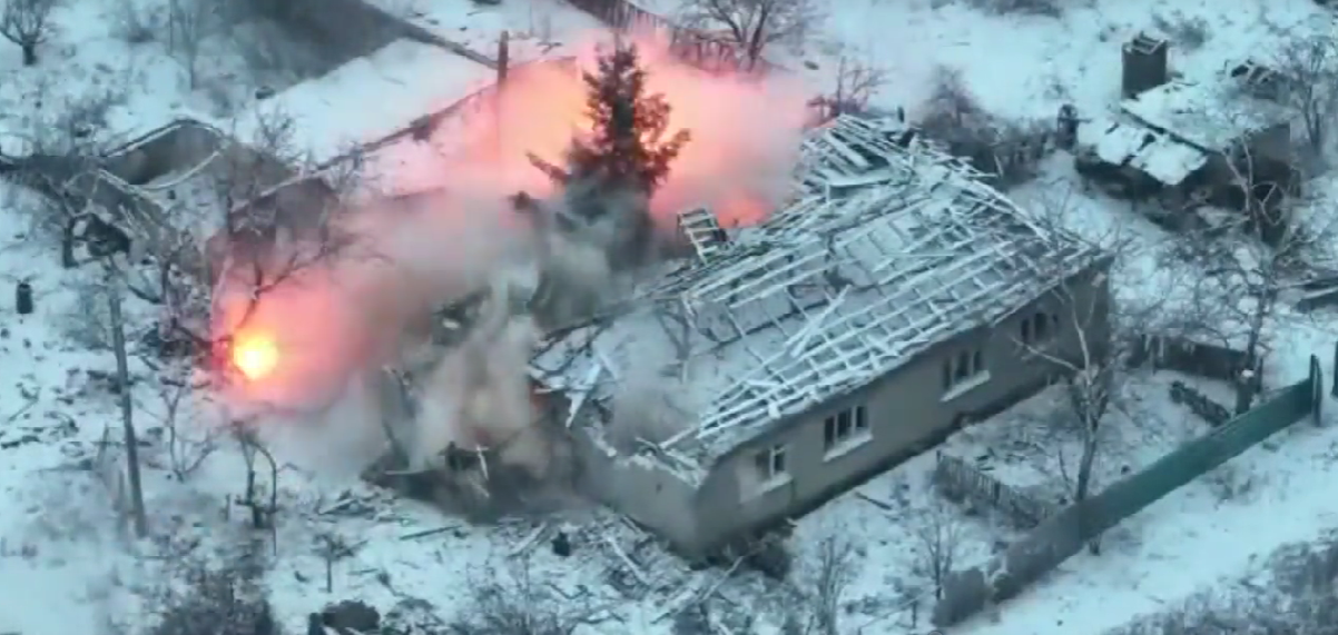 Вогонь не стихає: українські захисники показали відео успішних боїв у Бахмуті