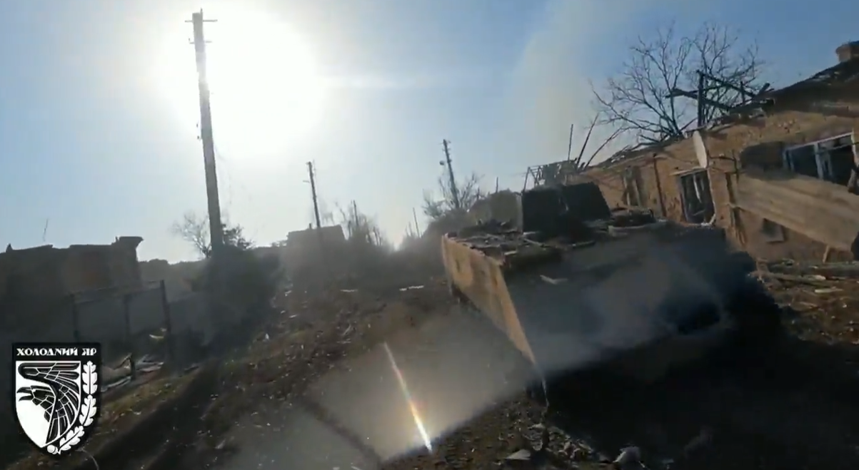Вогонь не стихає: українські захисники показали відео успішних боїв у Бахмуті